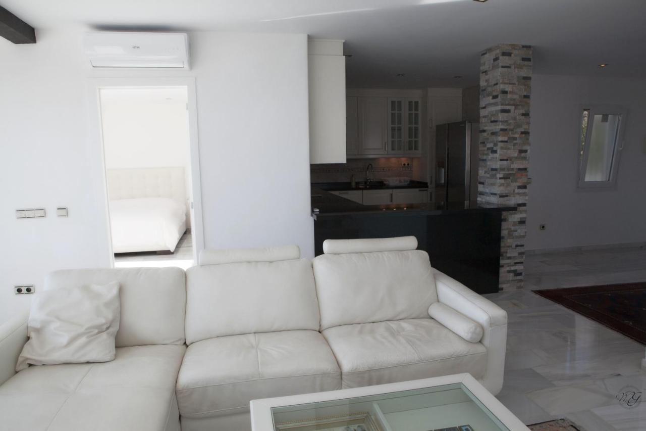 Luxury Puerto Banus Penthouse With Parking & Wi-fi Lägenhet Marbella