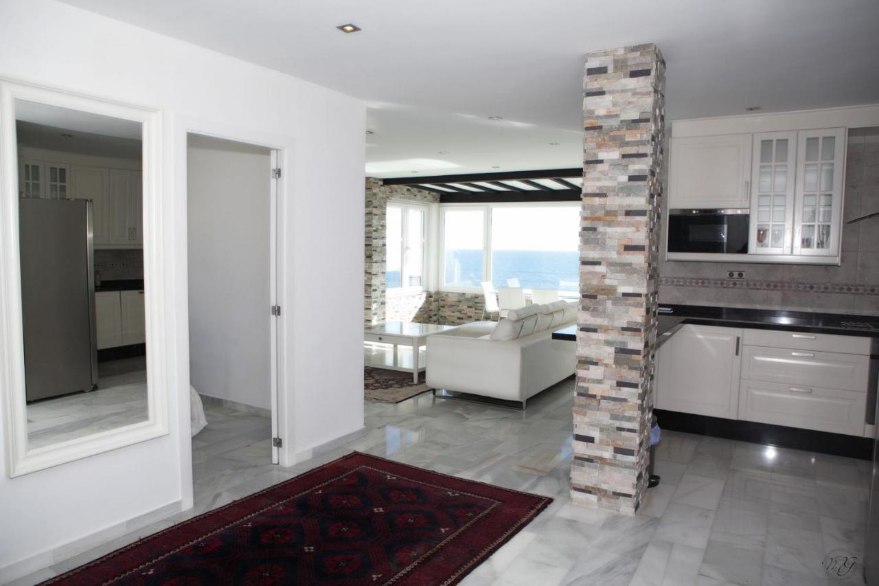 Luxury Puerto Banus Penthouse With Parking & Wi-fi Lägenhet