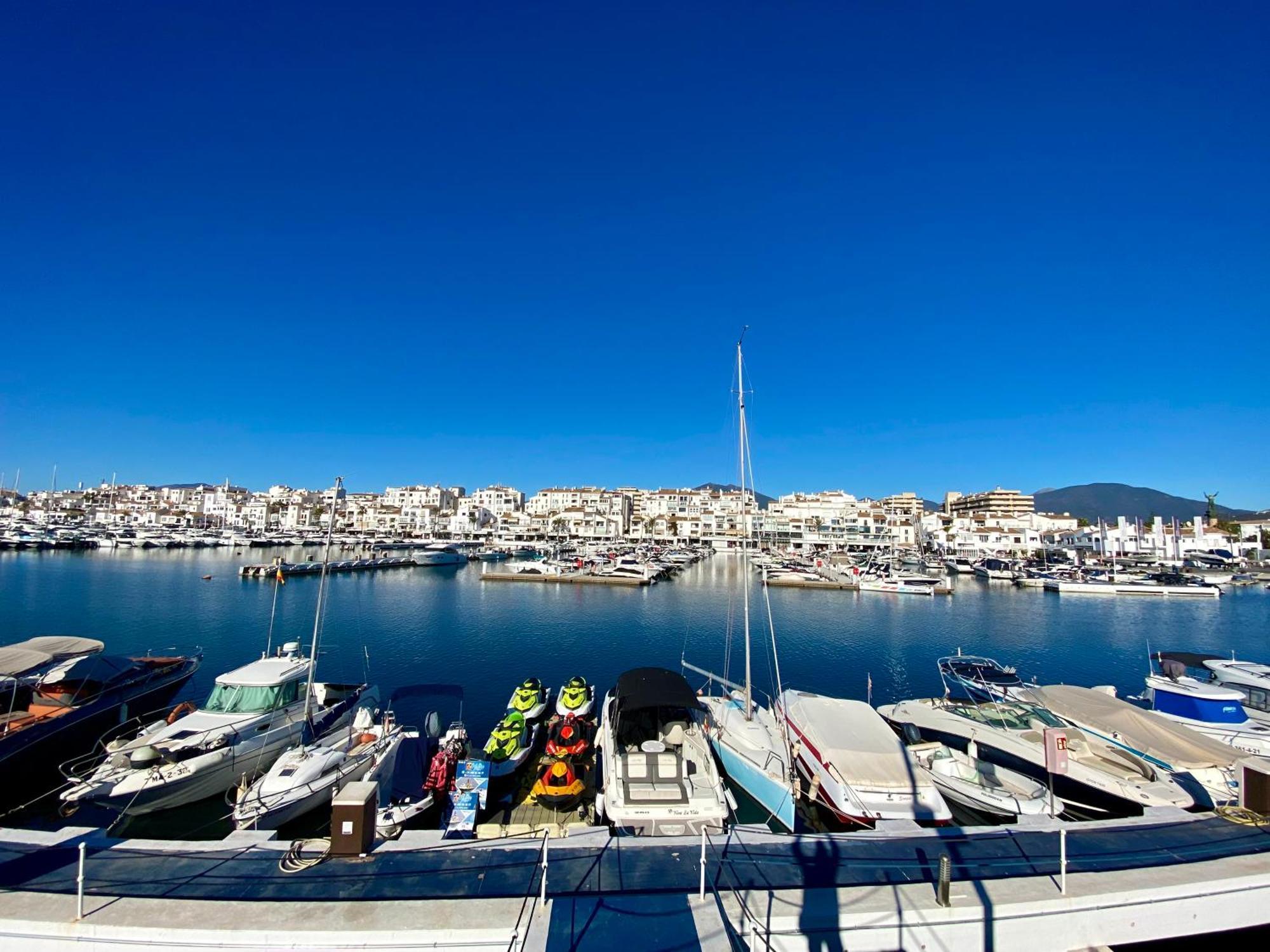 Luxury Puerto Banus Penthouse With Parking & Wi-fi